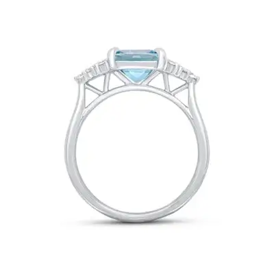 Pre-Owned Aquamarine and Diamond ring made in 18ct White Gold