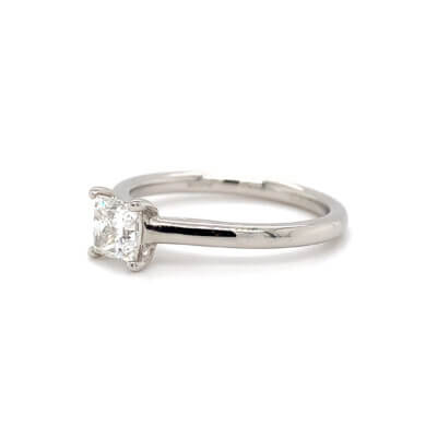 Pre-Owned 0.70ct Princess cut Diamond Classic Engagement ring set in Platinum