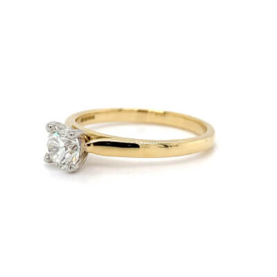 Pre-Owned 0.70ct Round Brilliant cut Diamond Classic Engagement ring set in 18ct Yellow Gold