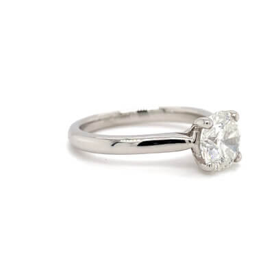 Pre-Owned 1.50ct Round Brilliant cut Diamond Classic Engagement ring set in Platinum